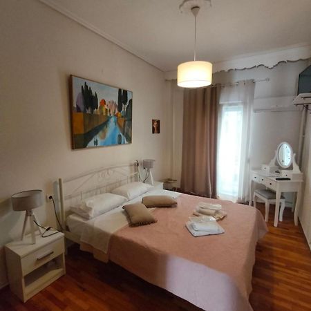 Elegant Central Apartment In Volos Exterior foto